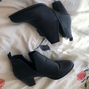Black side-cut out booties